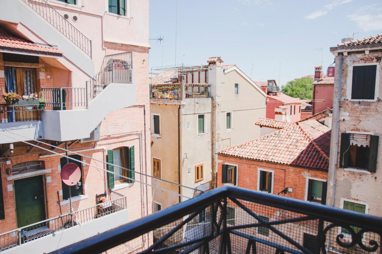Ca Giardini Apartments In Biennale By Bricola Apartments Venice Exterior photo